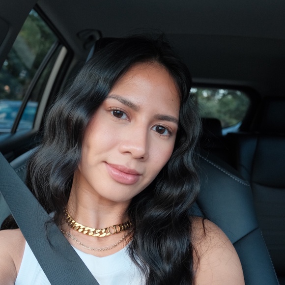 Meet your Posher, Alma - Picture 1 of 1